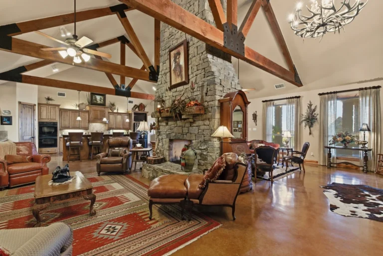 Tara Stark 135 Serrano Living Room.jpeg 768x513