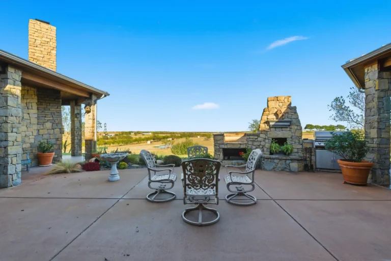 Tara Stark 135 Serrano Outdoor Patio.jpeg 768x513