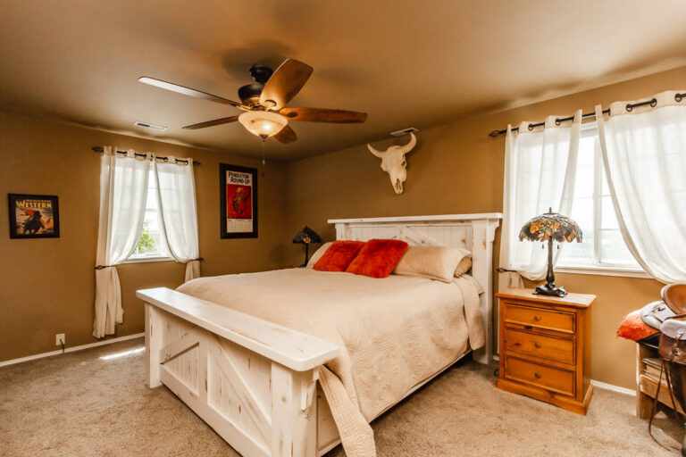 Trayce 16973 S Vista Master Bedroom 768x512