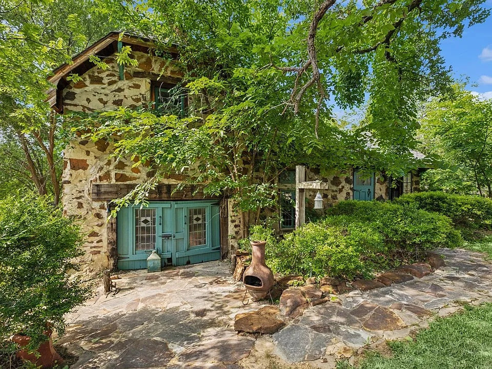 Charming guest house at Old Hickory Farm