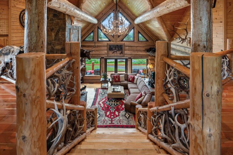 Painted Rose Ranch Antler Staircase 768x511