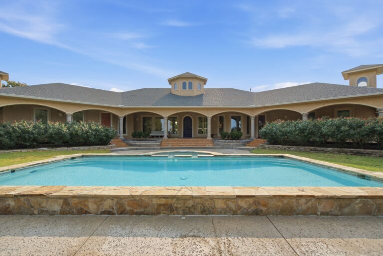 Perrin Equestrian Estate Pool Courtyard 1 768x513