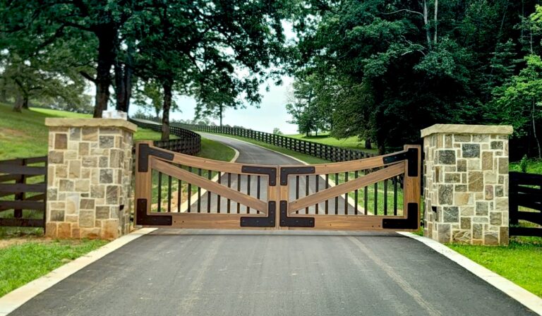 Wood and steel estate gate by Aberdeen Custom Gate & Iron